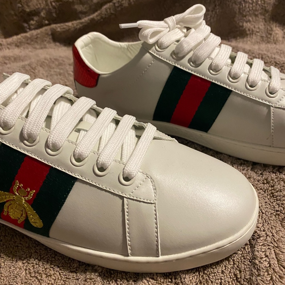 Designer Inspired White Sneakers with Red Green Gold Accents 9.5 - Picture 4 of 6